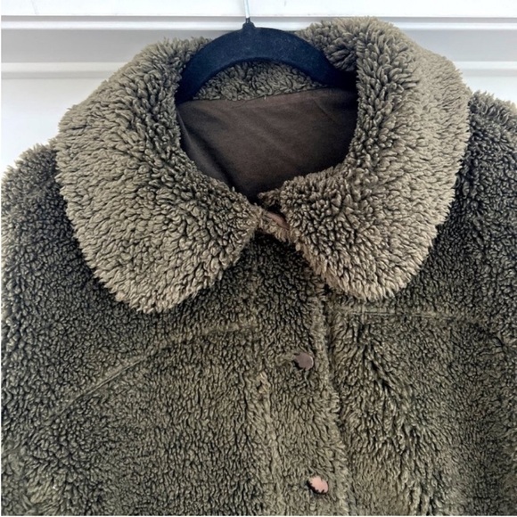 Lululemon Cropped Teddy Jacket Olive Green - Picture 7 of 11